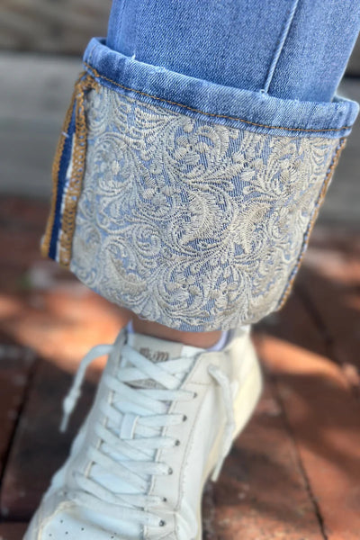 Embroidery Cuff Jeans