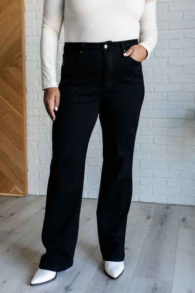 High Rise Judy Blue Classic Straight Jeans in Black