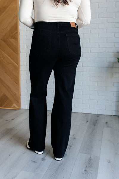 High Rise Judy Blue Classic Straight Jeans in Black