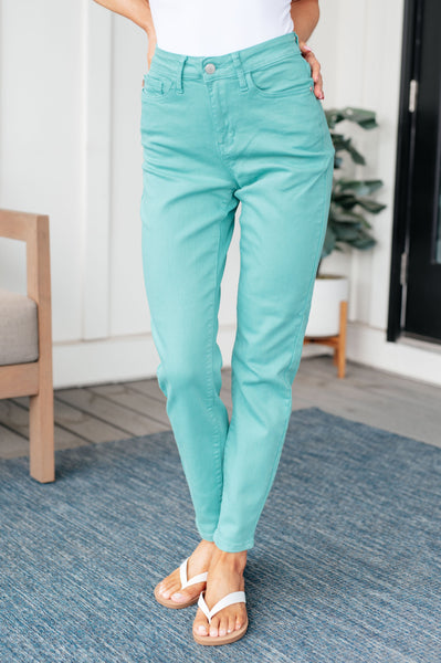 Judy Blue Slim Jeans in Aquamarine