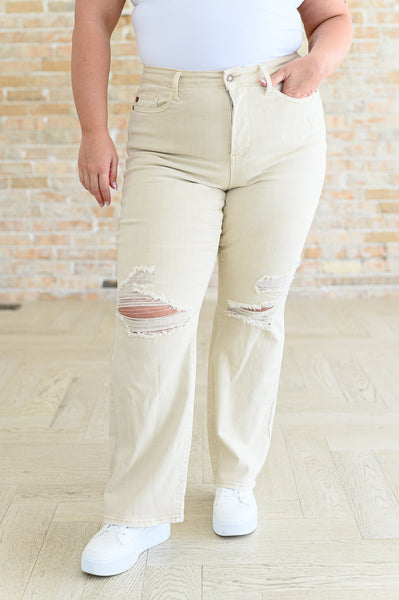 Judy Blue Distressed 90's Straight Jeans in Bone